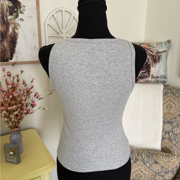 Aeropostale Hello Kitty Gray Fitted Graphic Tank Top - Picture 3 of 5